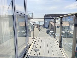 James House- click for photo gallery